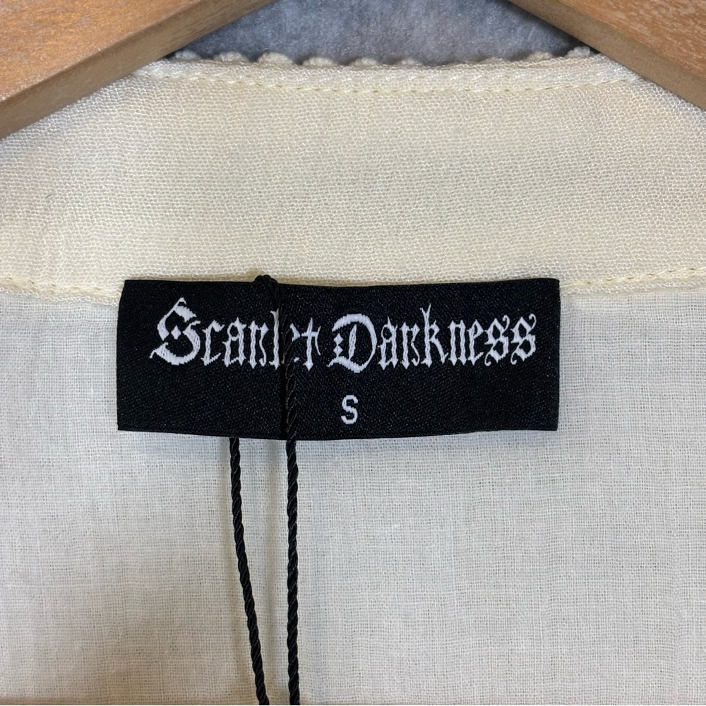 Scarlet Darkness Renaissance Peasant Blouse-Cream-Women Size Small - Picture 5 of 7